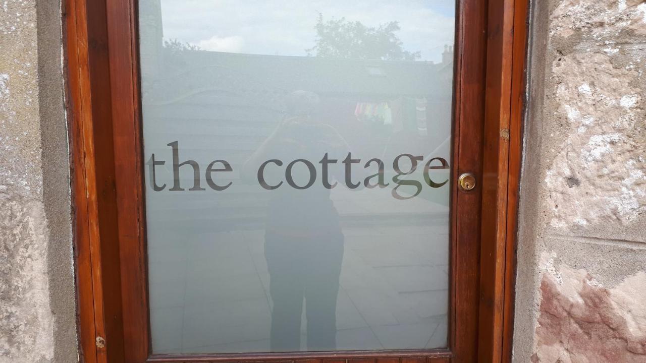 North End The Cottage Неърн Екстериор снимка