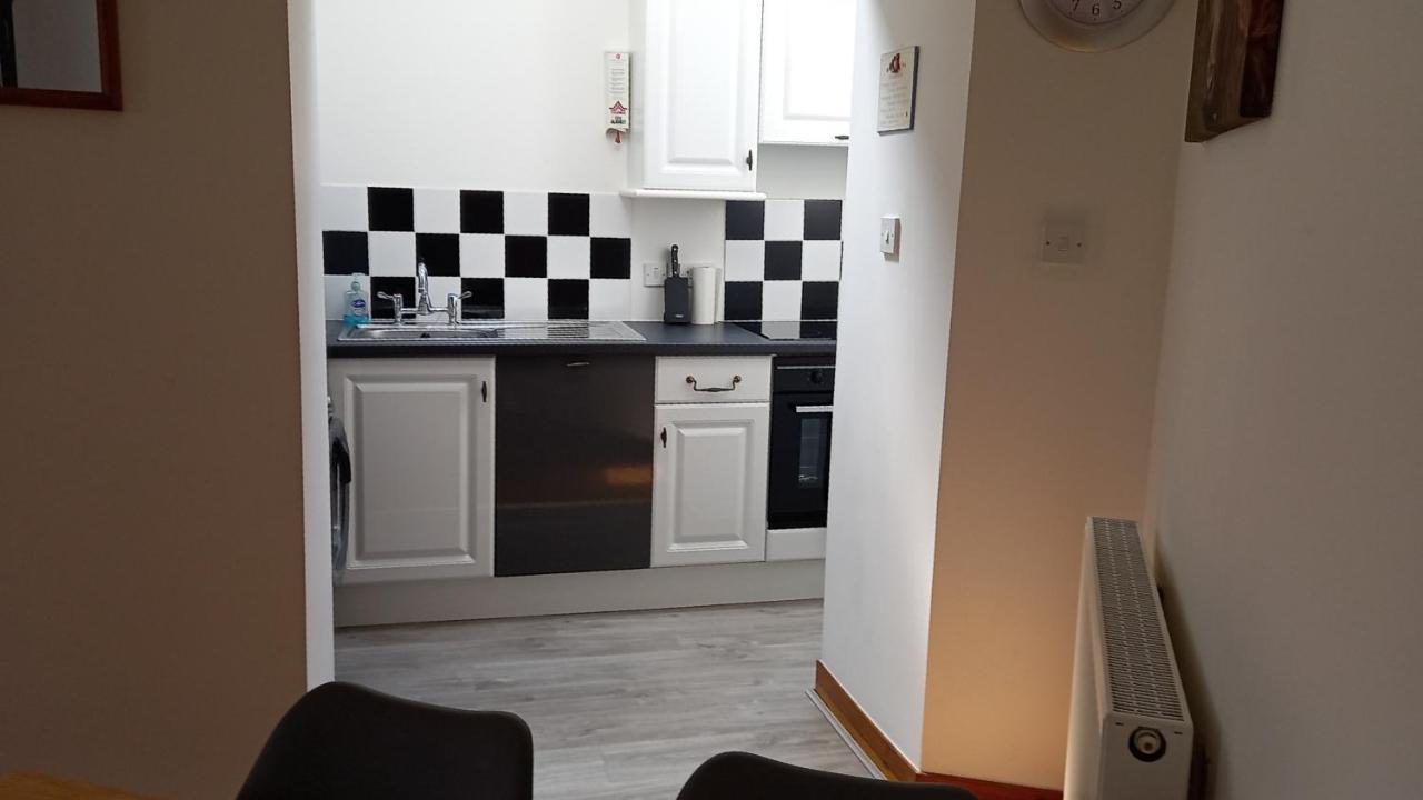 North End The Cottage Неърн Екстериор снимка